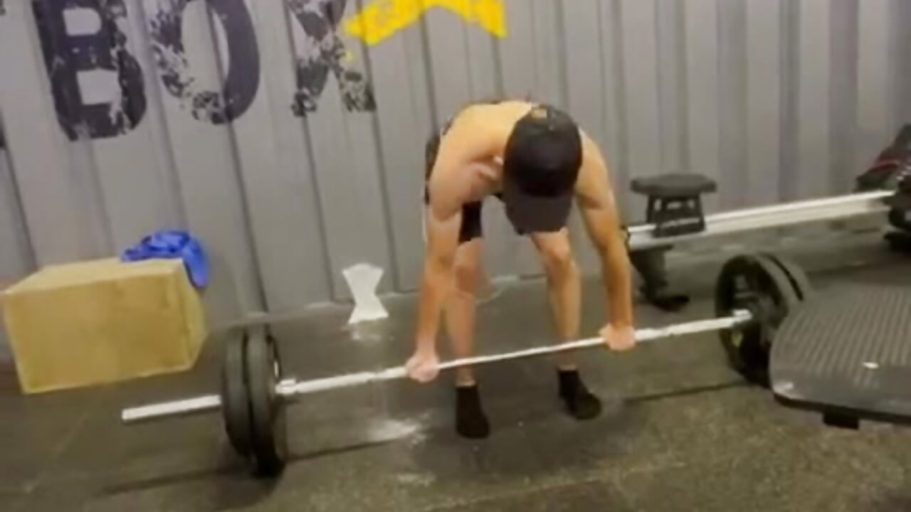 weight - video by ConnorSantos cam model