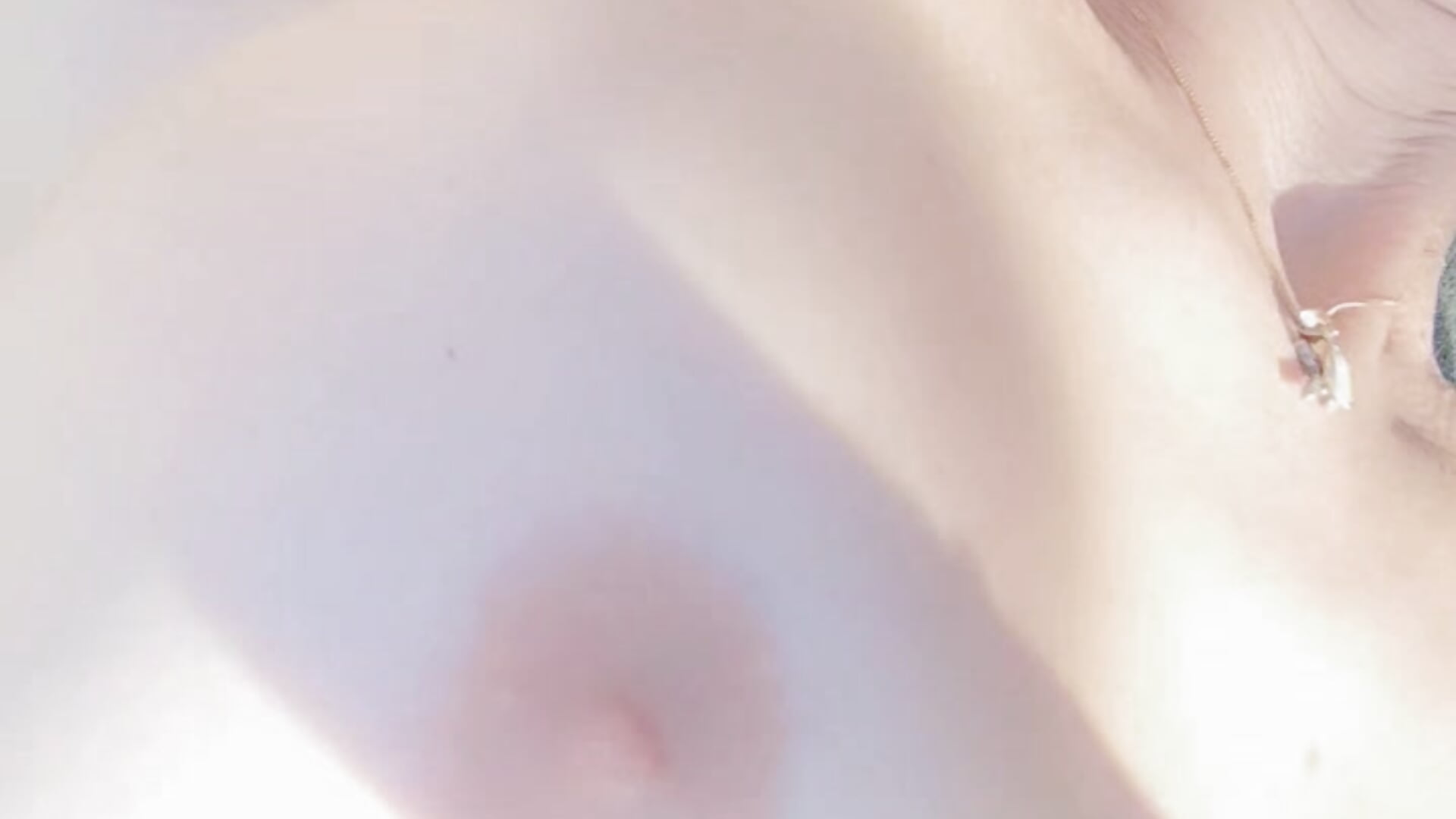 🌞Topless on the beach🏖 - vídeo de la modelo de cam Luna_Kitanna