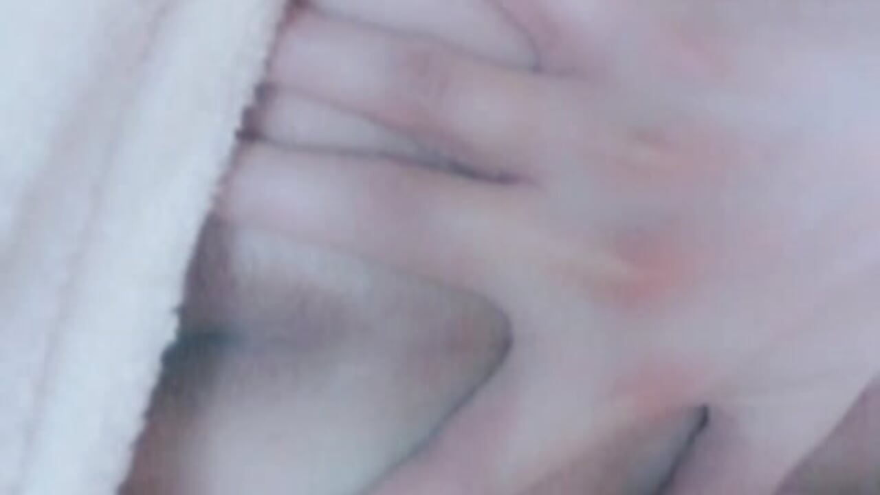 🥵Caresses and morning masturbation... 😏😋 - vídeo de la modelo de cam Luna_Kitanna