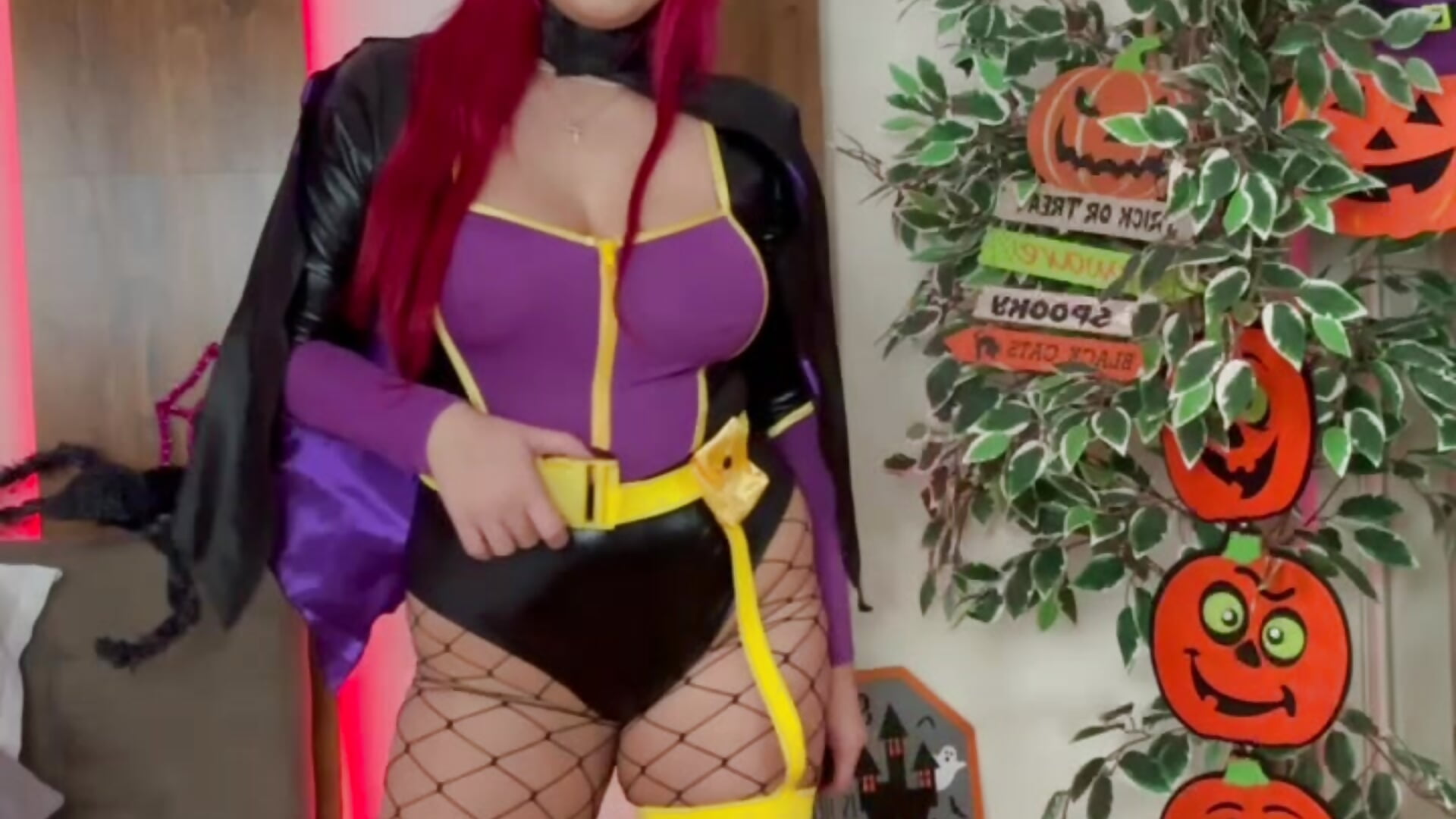 Halloween special - video by EmyHilton cam model