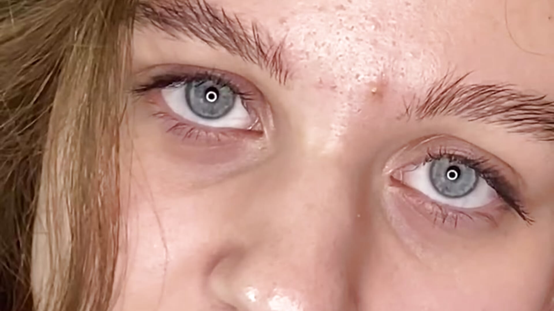 My eyes - video by RoseHilly cam model