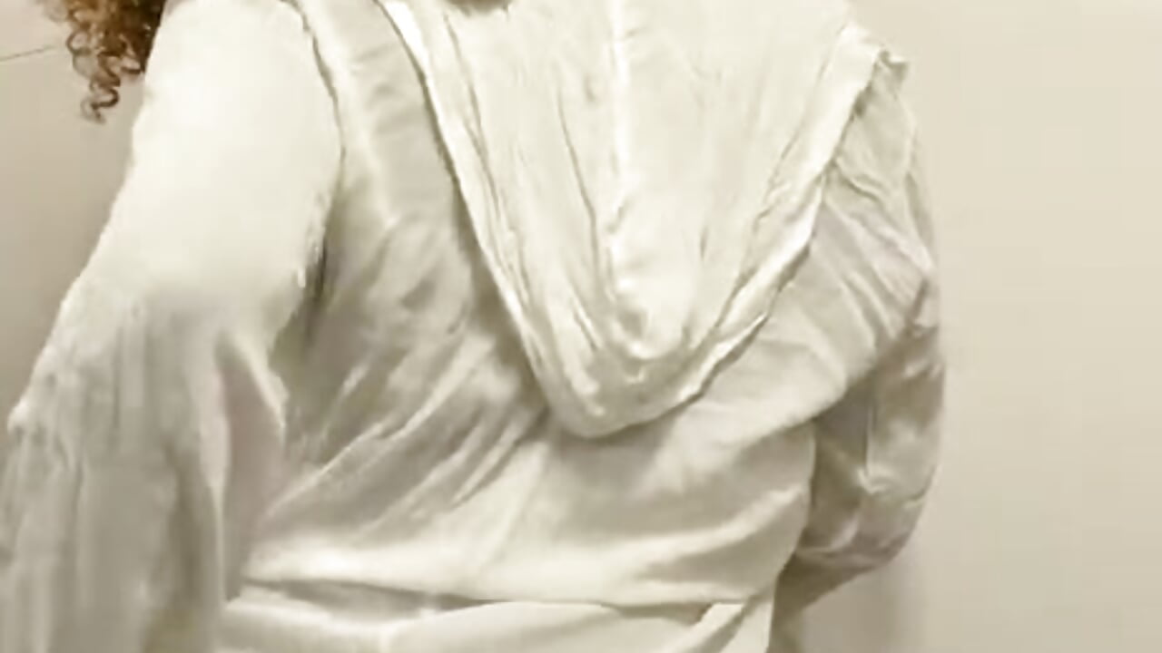 ENJOY MY WET BODY...🤤