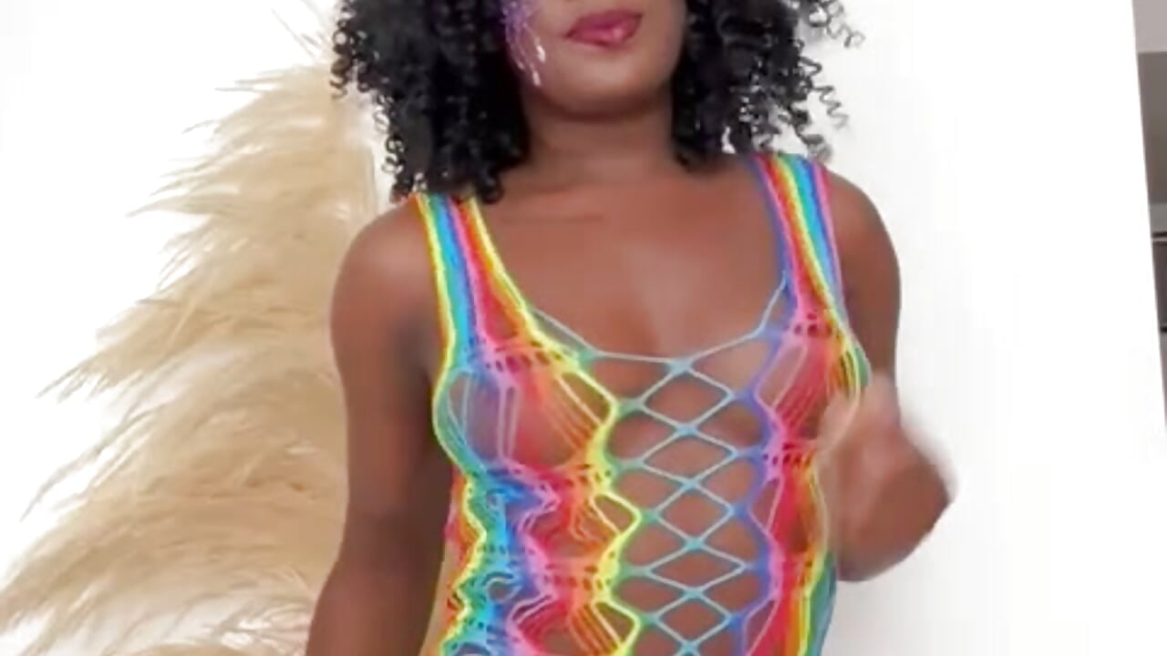 Happy Easter!🌈🐰 - video van aidaadams cam-model