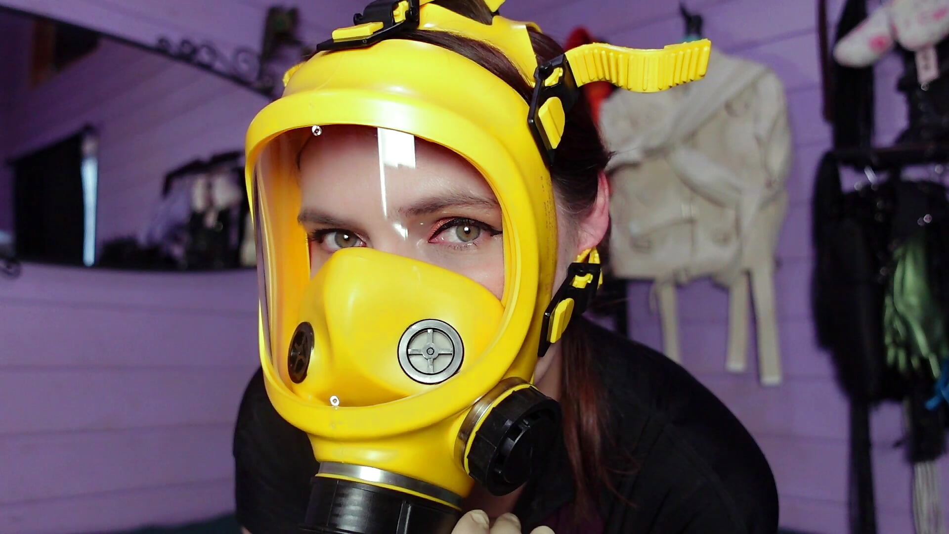 yellow gasmask fetish
