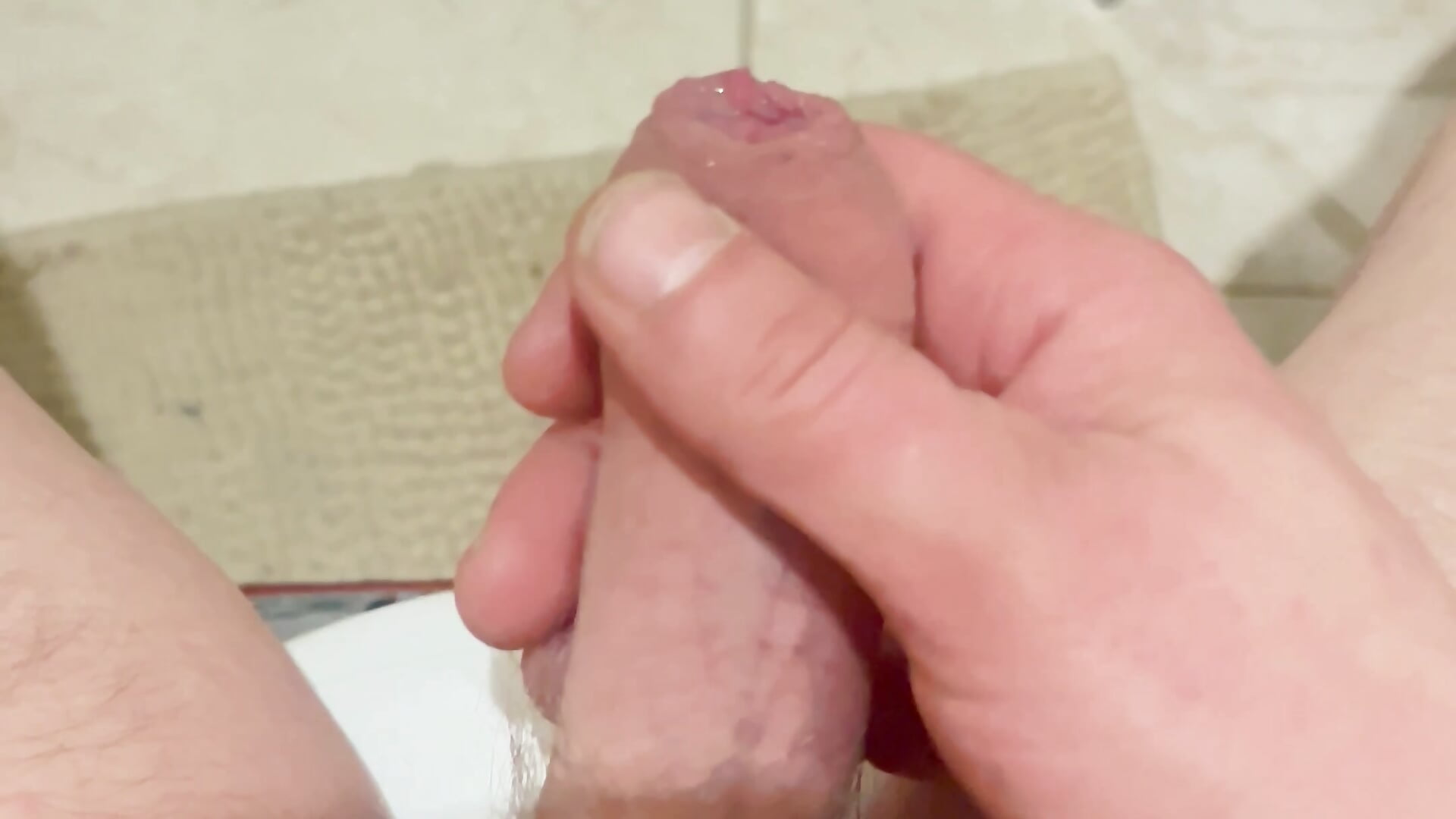 Мастурбирую в туалете - video của người mẫu cam sergei21819