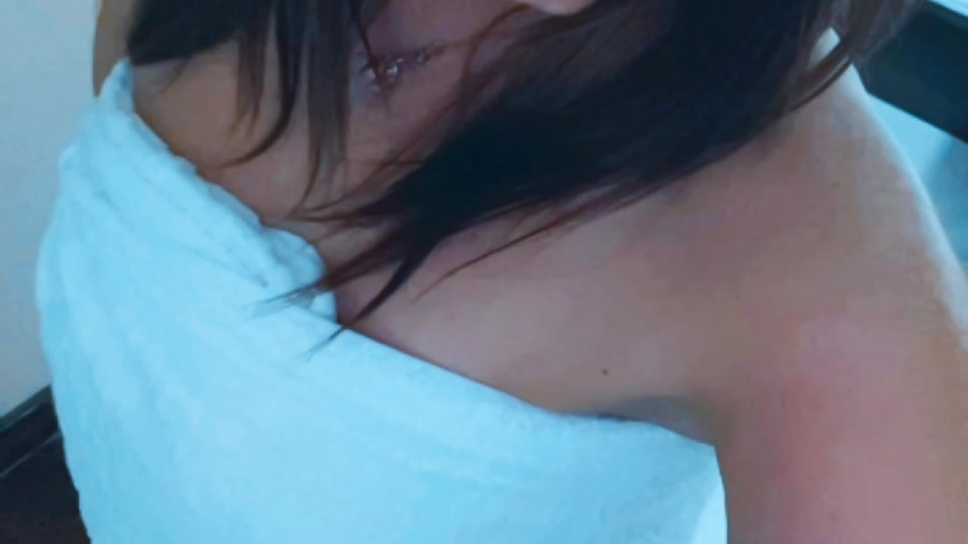 Lil tease - video by Blueeyesoulsnatcher cam model