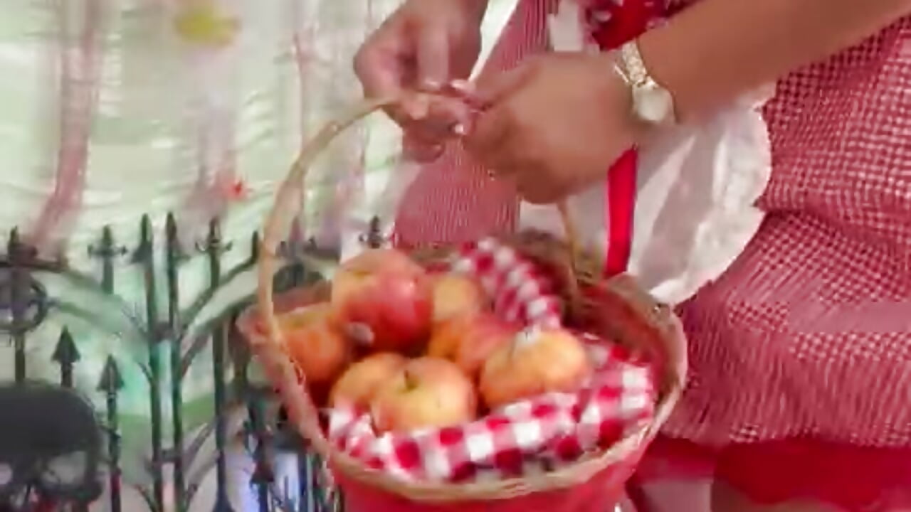 mmmm Little Red Riding Hood - video by Natalia_Cleark09 cam model