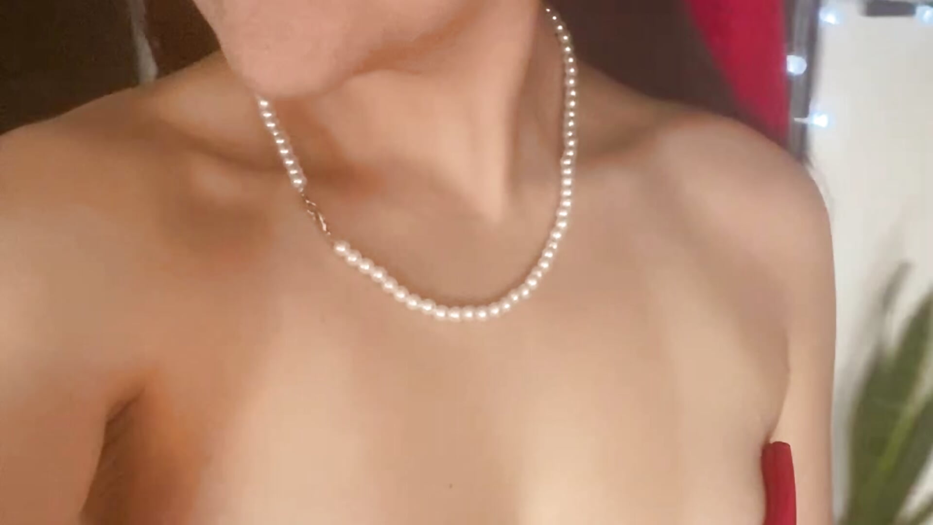 Look sexy navideño! 🎄🤶🏻 - video by Scarletleon77 cam model