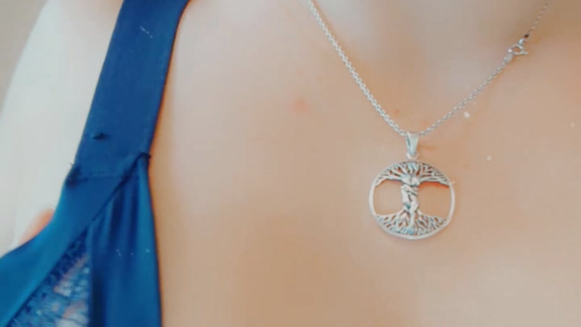 Sexy... - video oleh Leeloocam kamera model