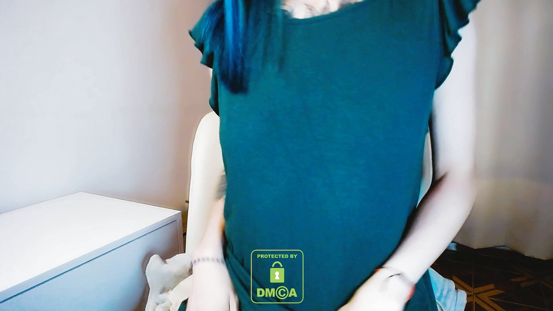 Tattoo girl - video by dakota_senju cam model