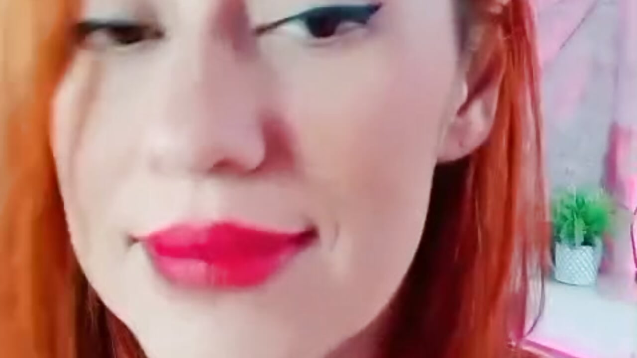 kisses my loves - vídeo de la modelo de cam EliHeaven