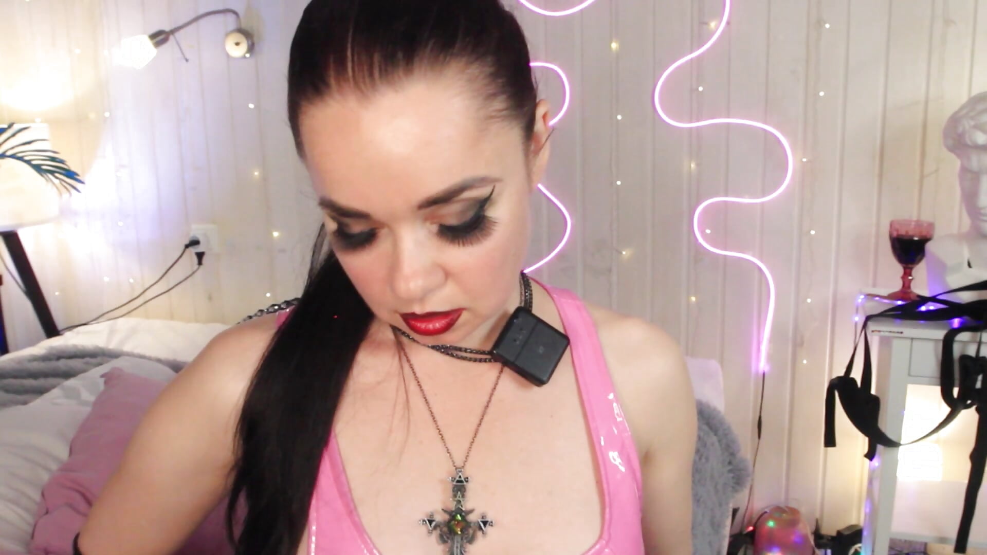 cuckold - video by Darkmrsqueen cam model