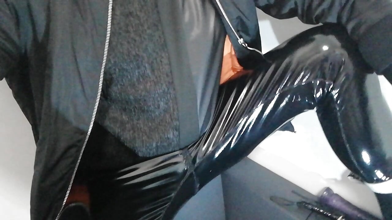 Latex und Bomber - วิดีโอโดย Rubberbomberxh โมเดลแคม