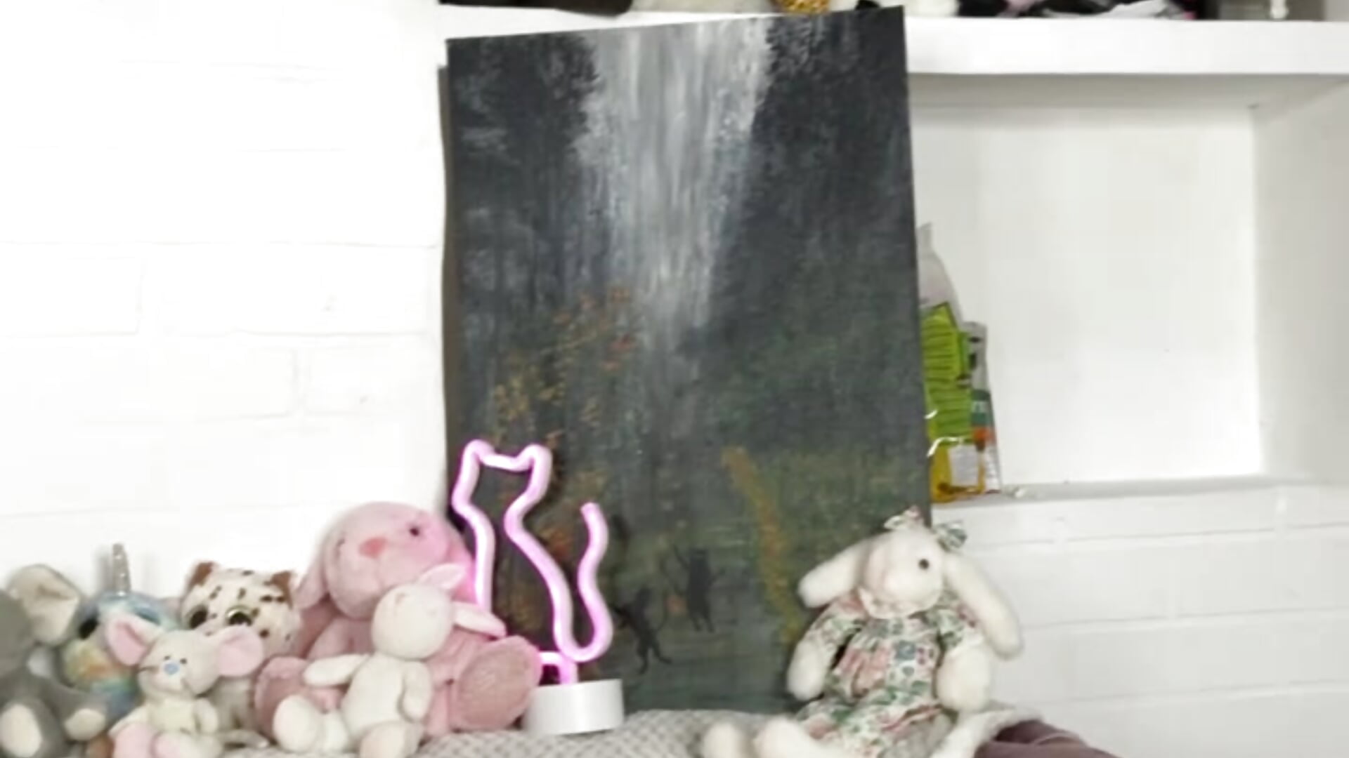 Now you can give me plush toys, not just flowers!🥰⭐️I love plush toys! - video by SugarMuse cam model