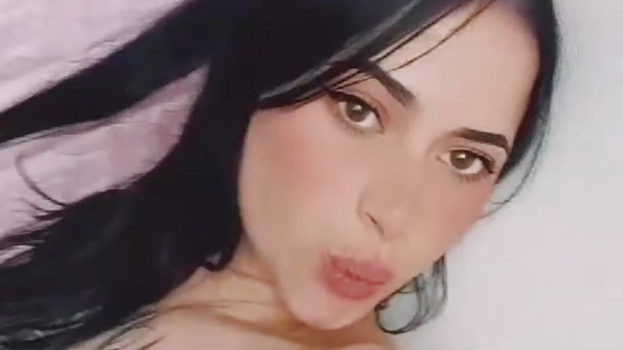 WhatsApp Video 2024-06-01 at 5,42,07 PM - video by Windy_butterfly cam model