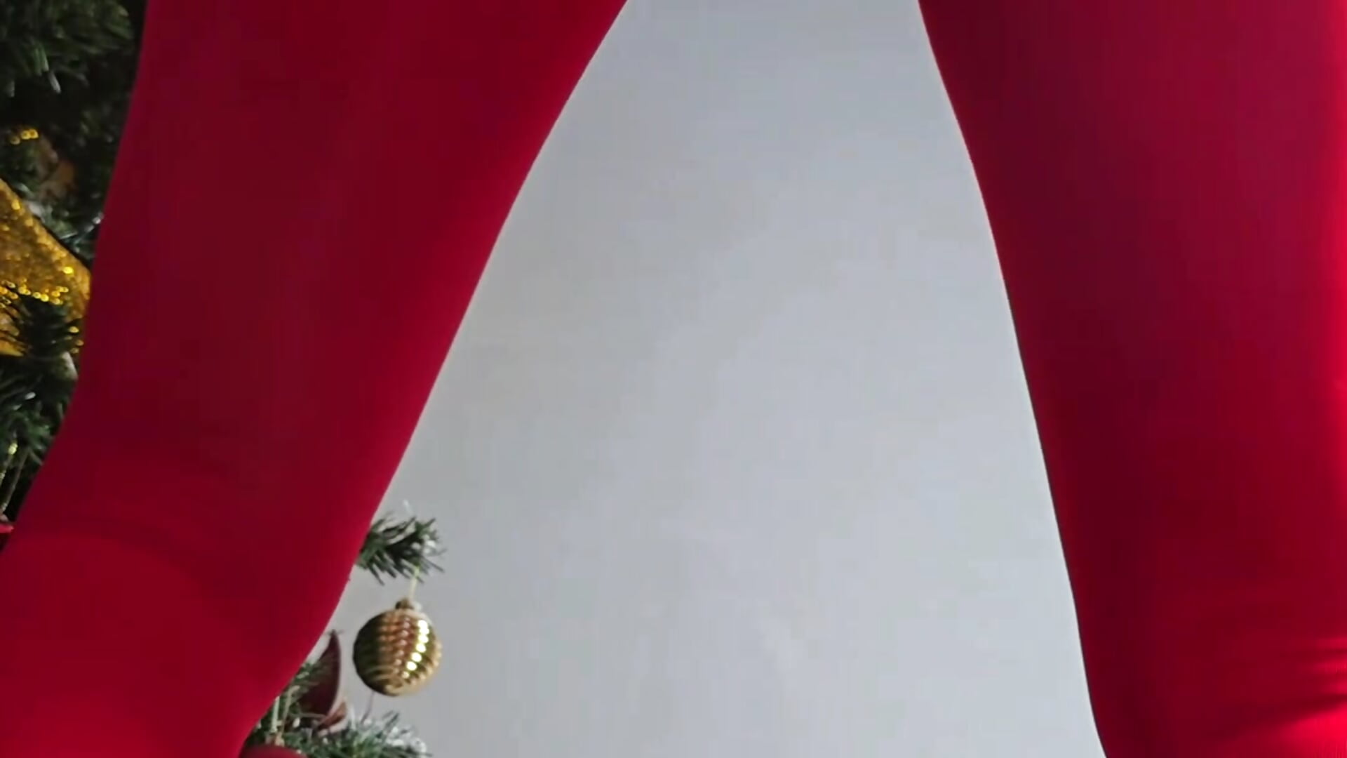 Magical Christmas: Discover My Spicy Side –  видео вебкам-модели missatenea