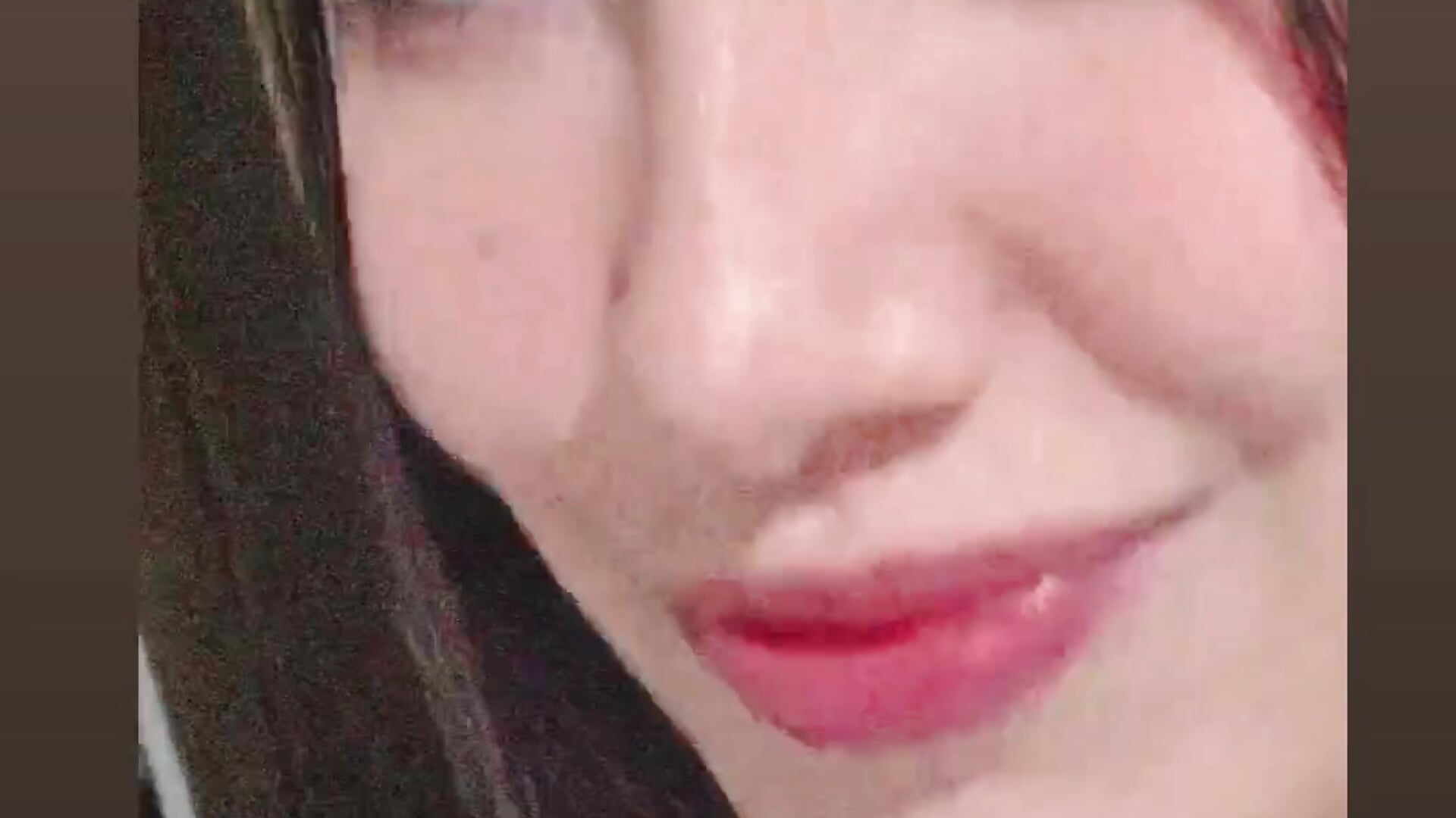 Kissme - video by karinasoarez cam model