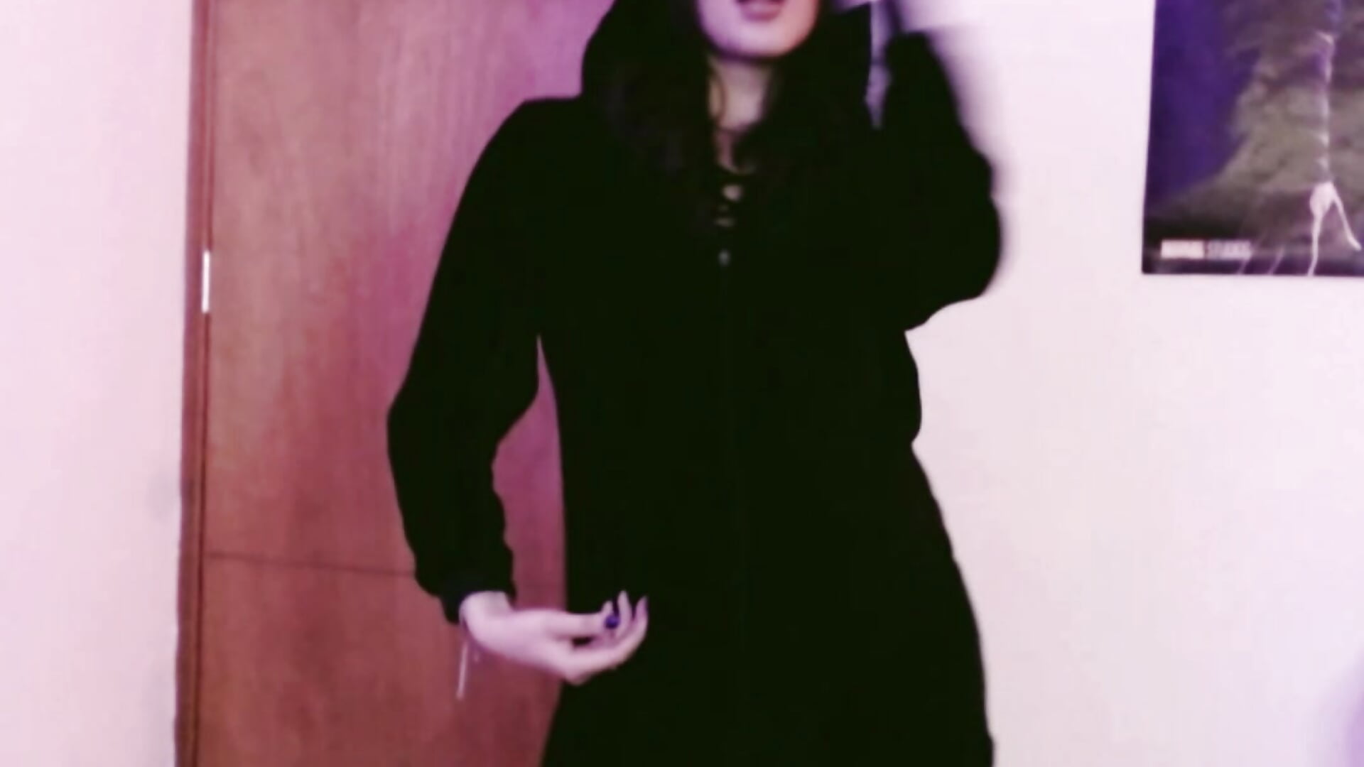 Dancing funny - video by isis_diosa cam model