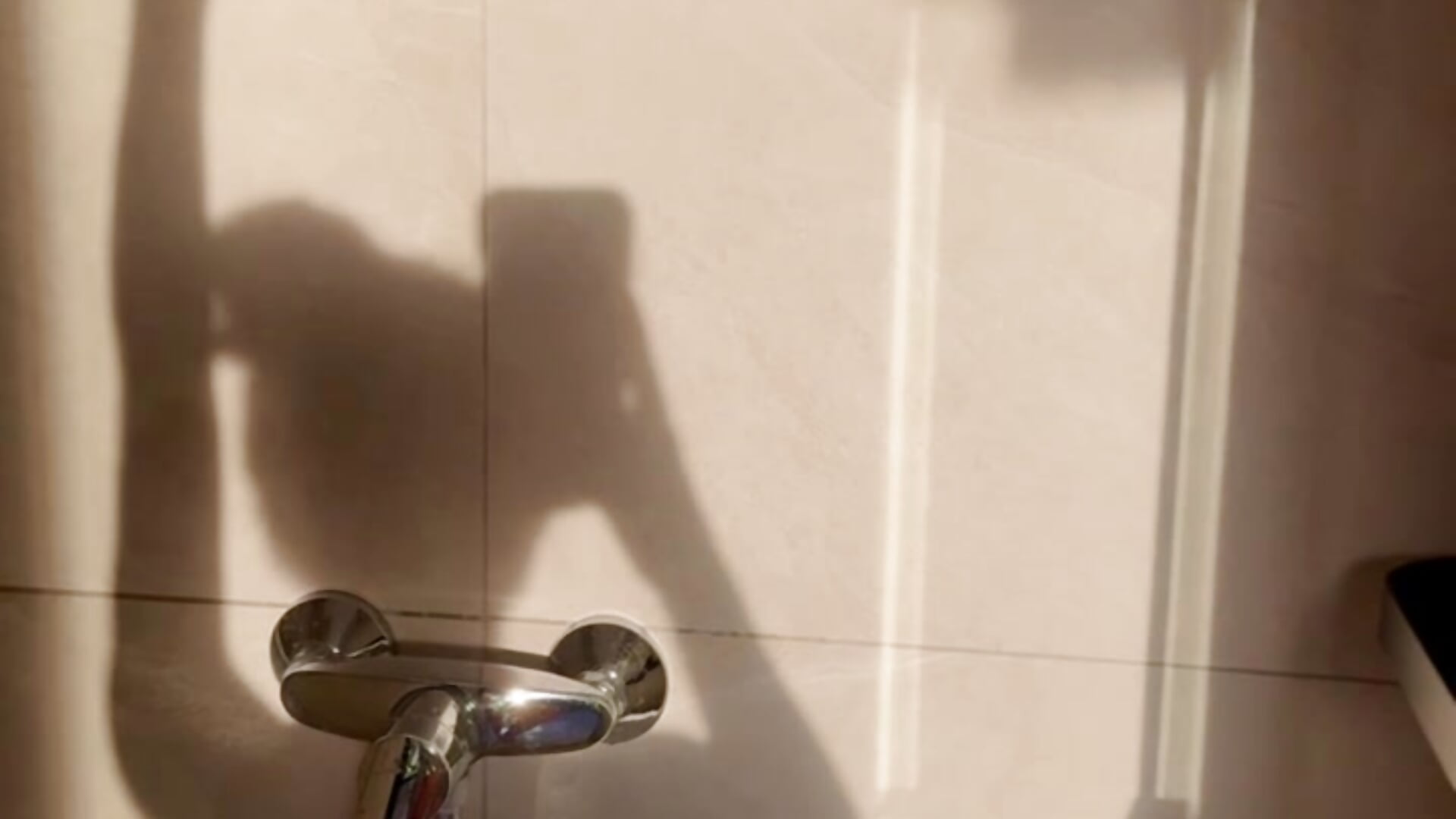 Light and shadow - video by AvaHeath cam model