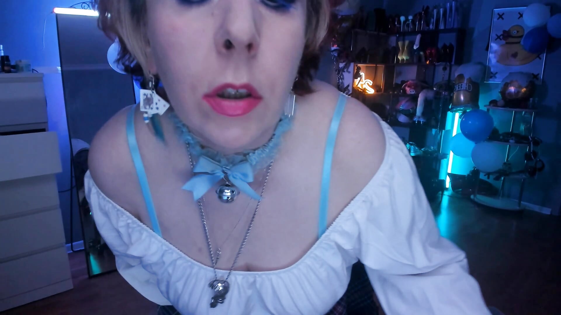 2026-10-01_23-23-22 - video van GinaMiracle cam-model