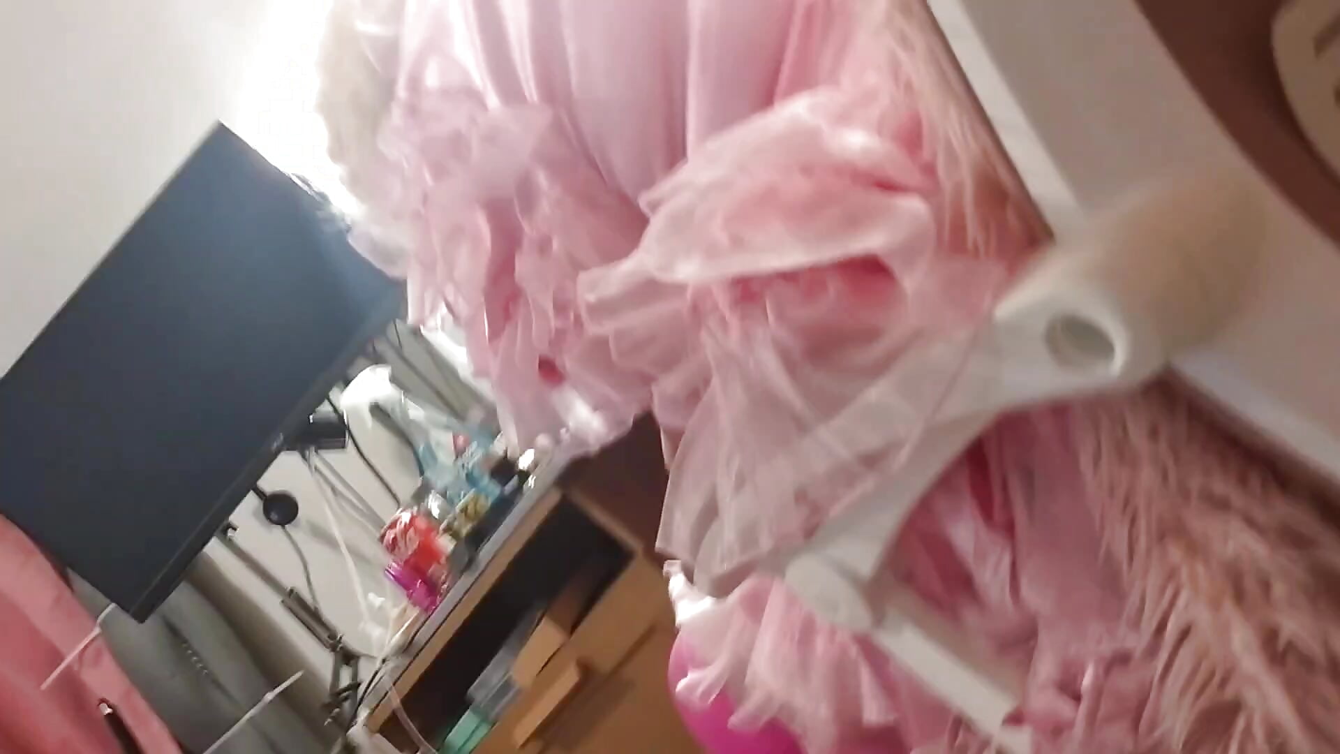 VID_20231009100212 - video by AsStraightAsARuler cam model