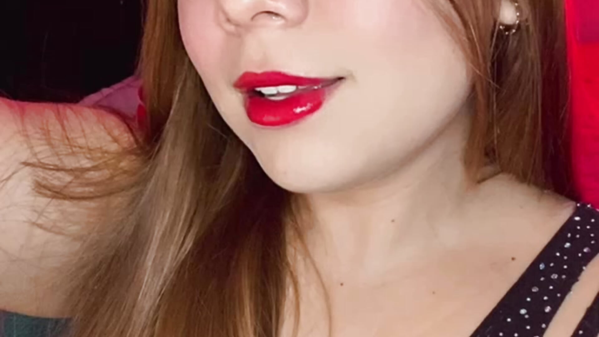 kiss me - video by little_tifanny82 cam model