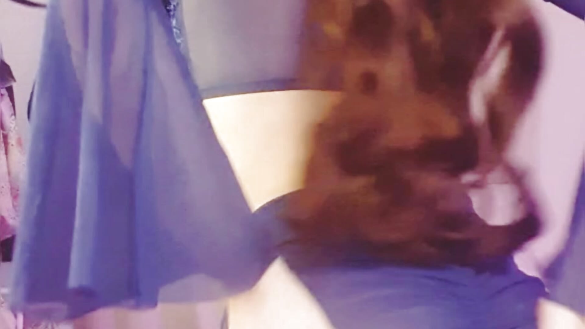 Just a hint of sensuality this Thursday..to make you smile and feel good. 💙