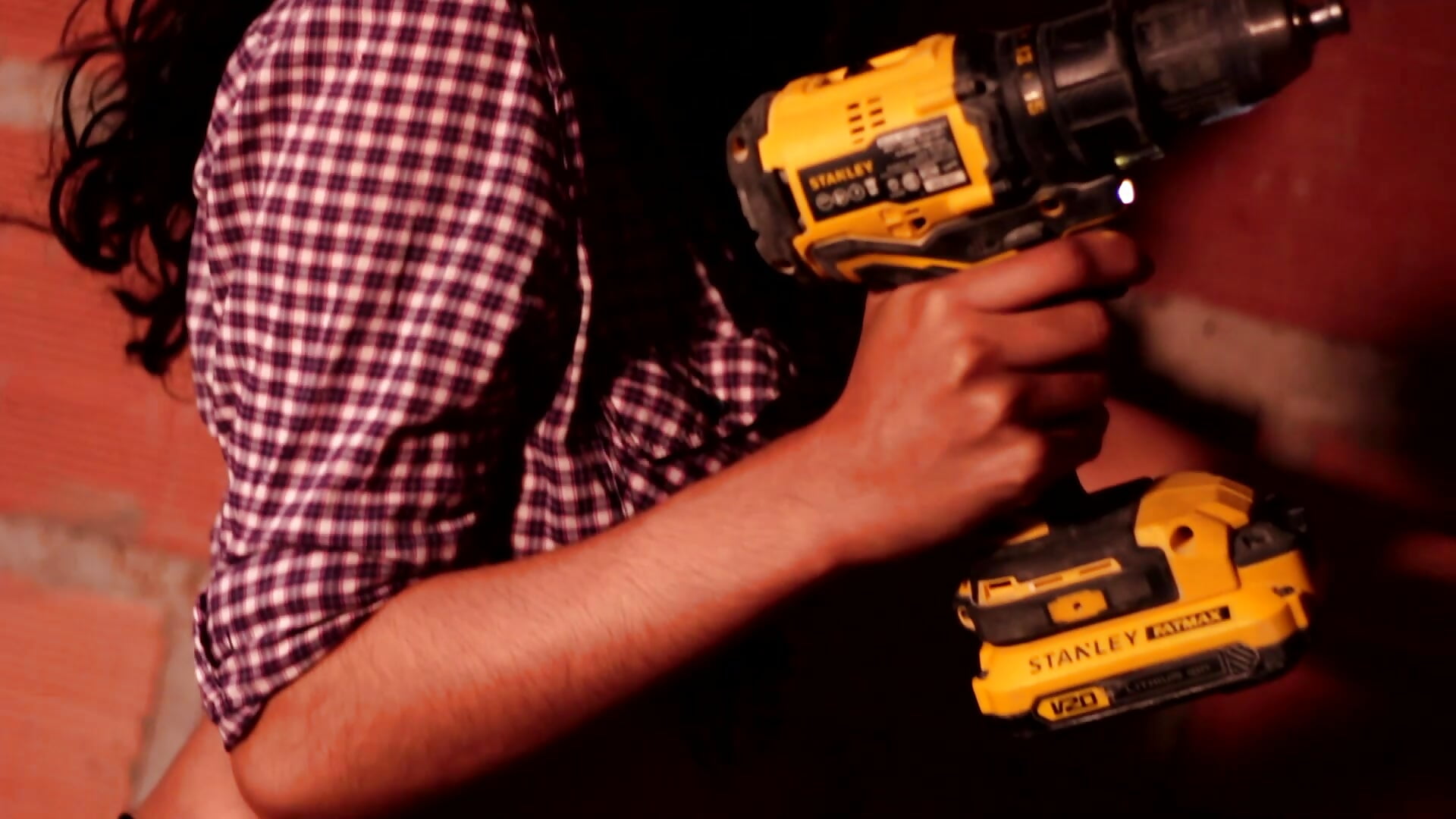 Construction worker - video by RossieGamer cam model