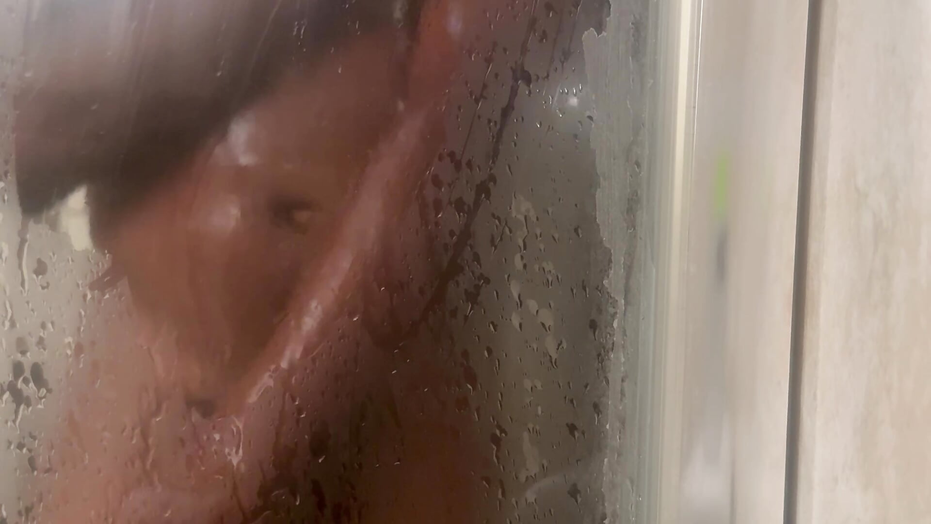 I’m in need for someone to come was my legs - vídeo de Maskman941 modelo de câmara