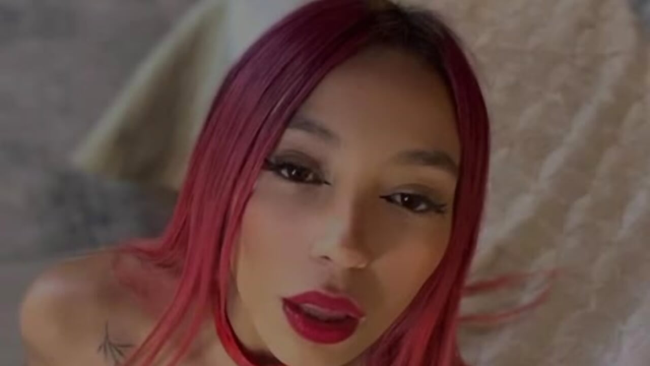 ♥ - video by SteffanyBeck cam model