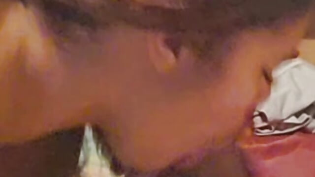 Thick 20yr old blowjob – video af Billythekidd1978 cam-model
