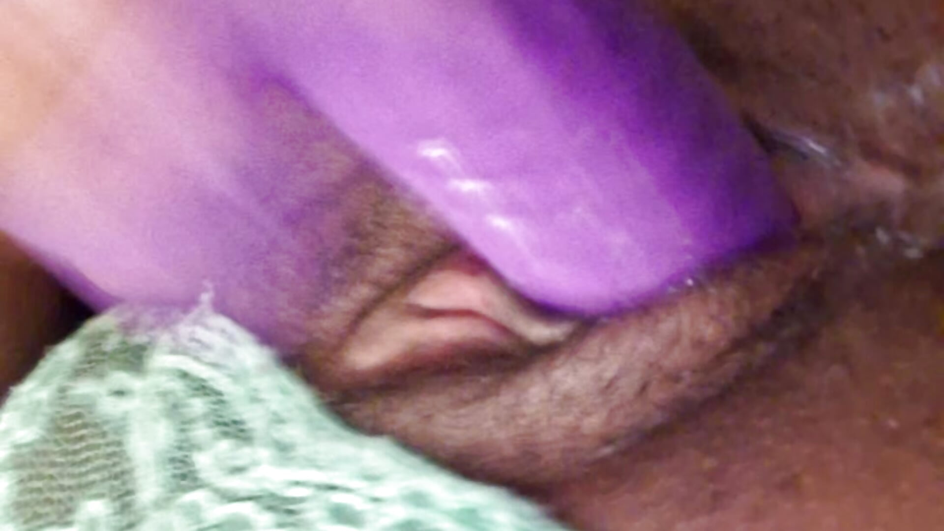 Can your cock fill me up like this? 💦💦