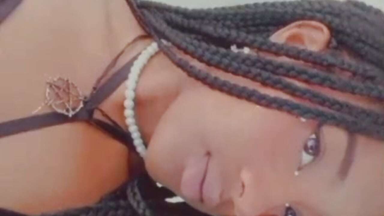 Hi