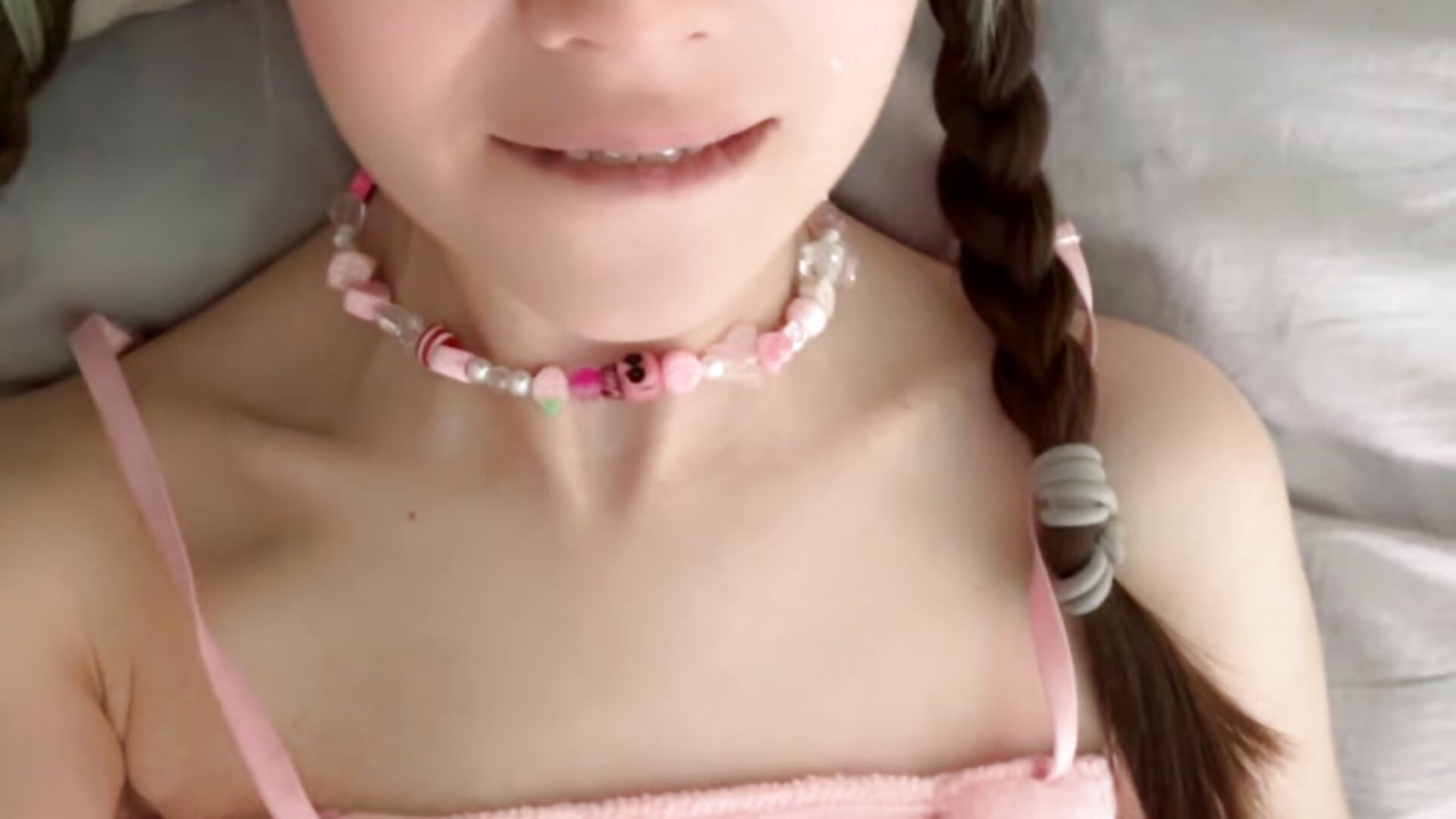 сute sexy girl for daddy ^^－カメラキャストのLil_Amelieの動画