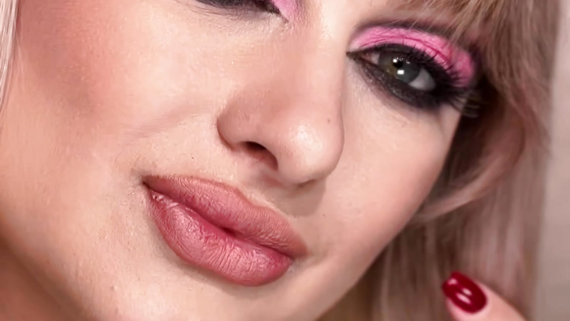 🥰 I’m Ashley - video by Queen_in_touch cam model