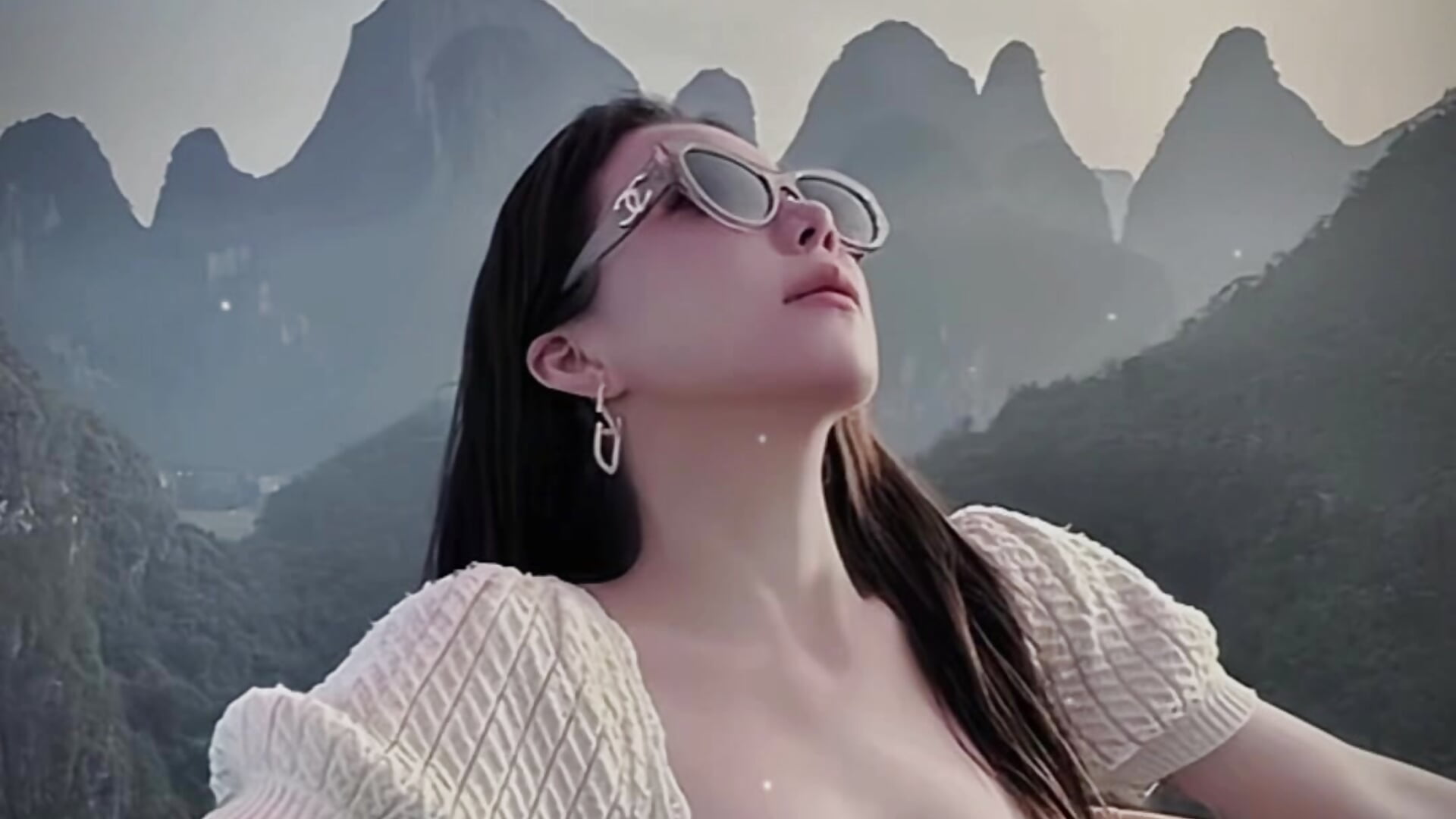 “Lúc mới mẻ, dáng vẻ của ai cũng chân thành…”😮‍💨 - video van _SweetiepiE_ cam-model