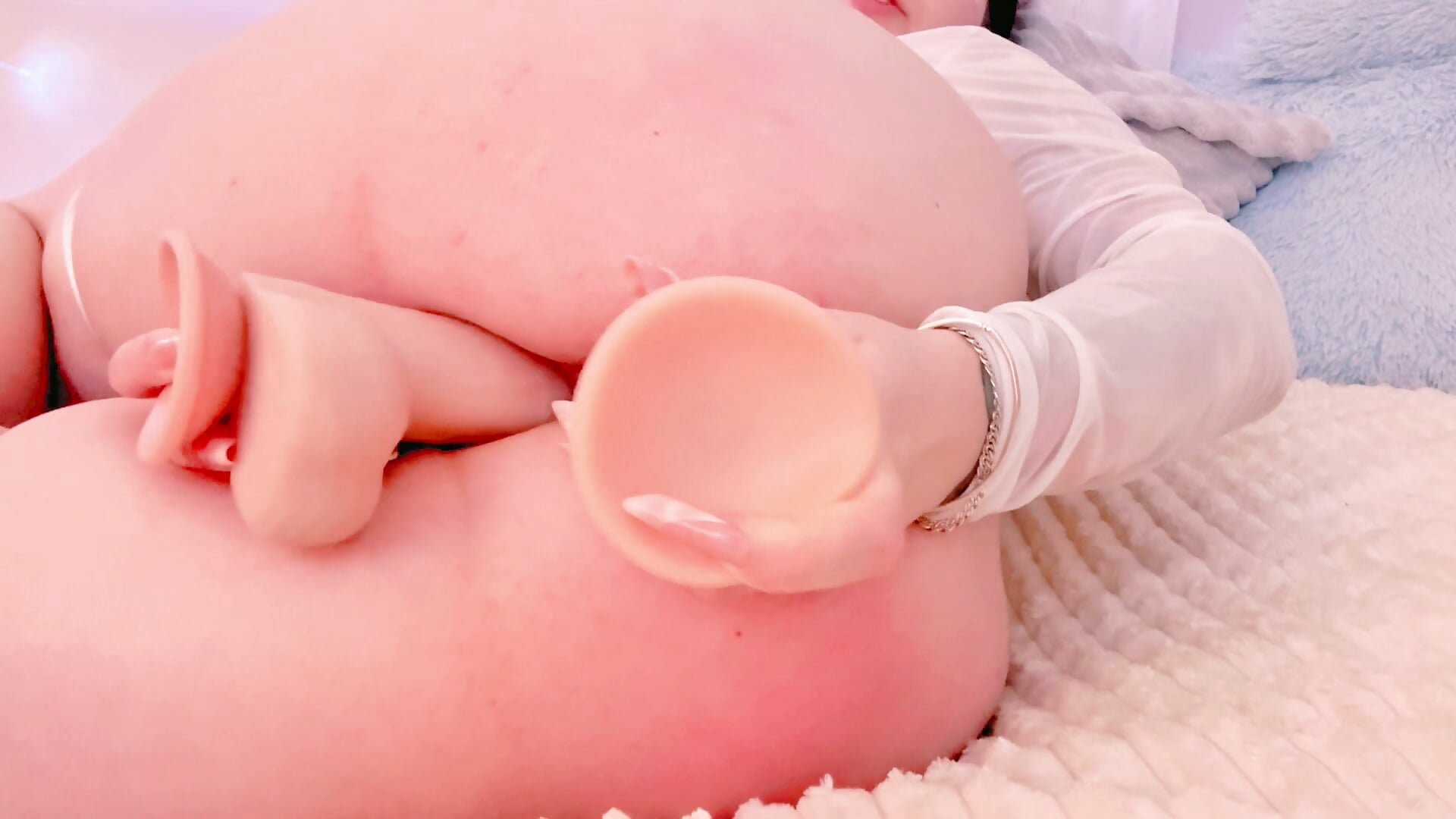 Double penetration with two dildos - video av PumaShyXD cam model