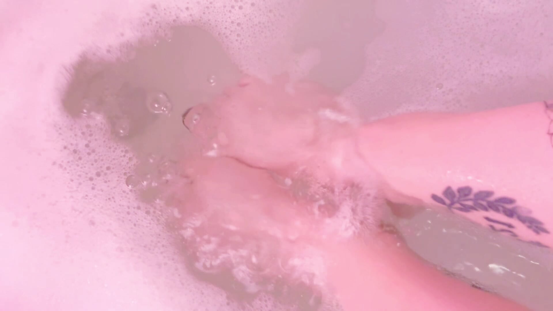 Soap My Feet in the Bath