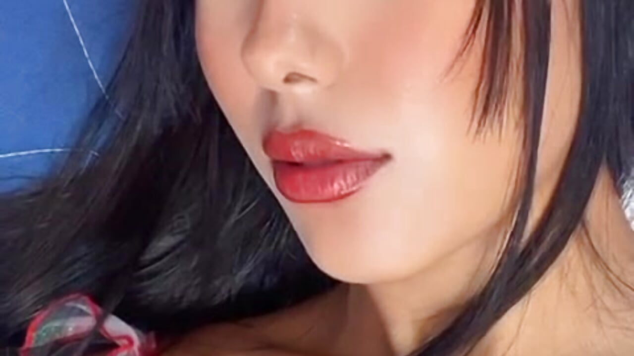 hey, tu 🍭🥰 - video by abby_adams20 cam model