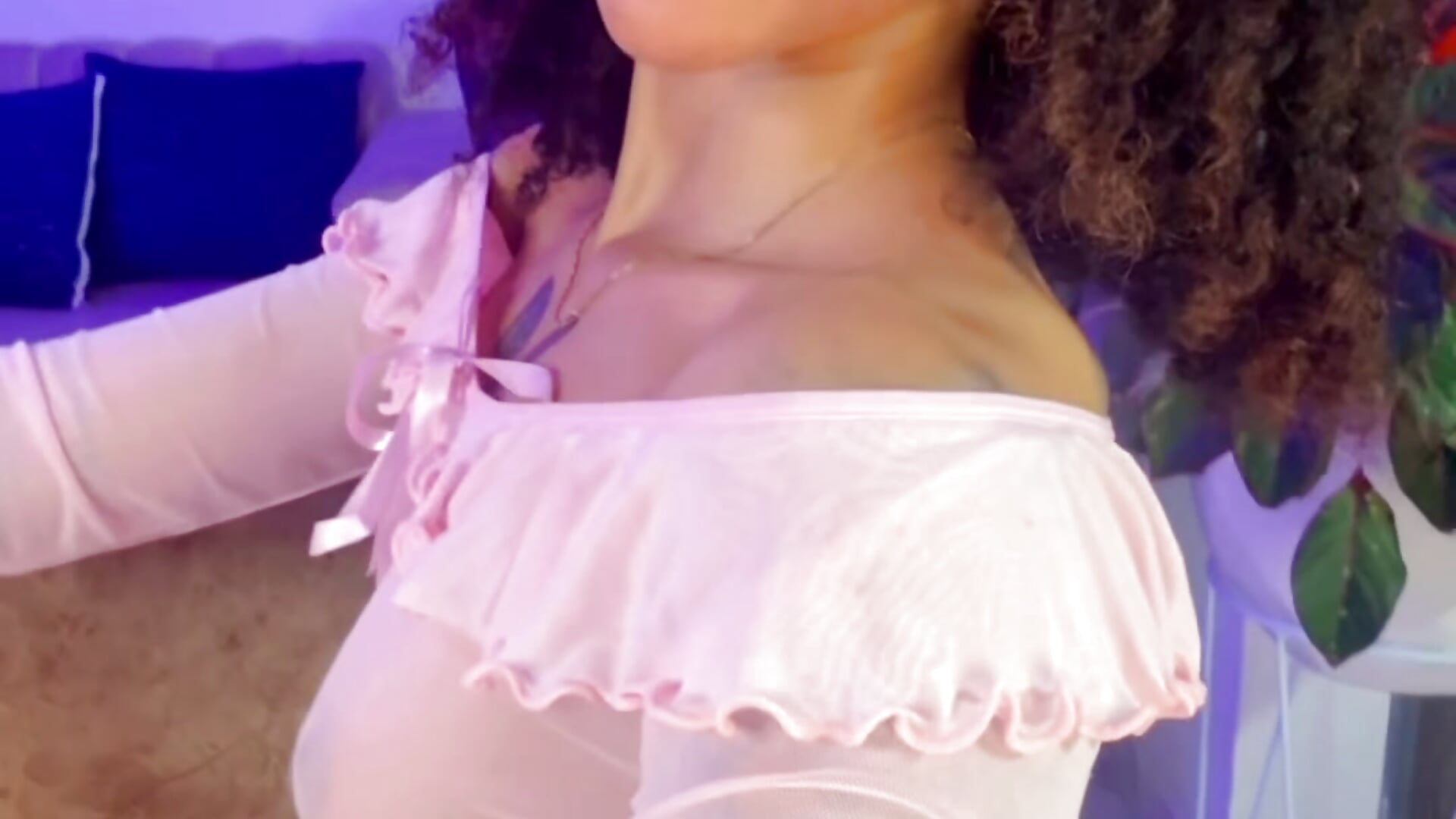 😋✨🌷 - video by pretty_pettite cam model