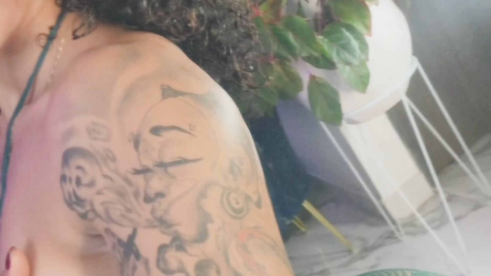 Morning’ - video by pretty_pettite cam model