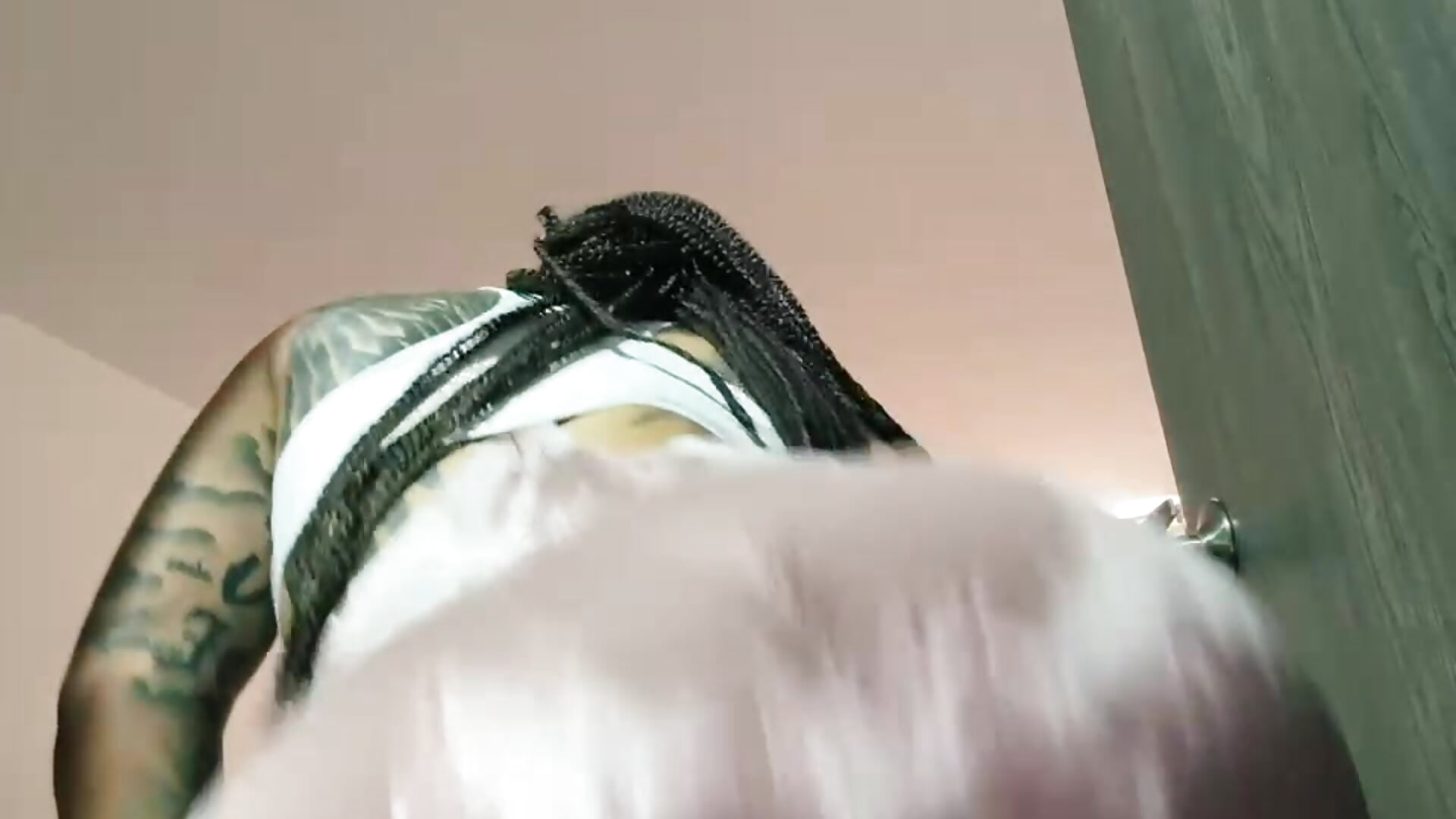 much twerk🍑🍑😶‍🌫️ - video by pretty_pettite cam model