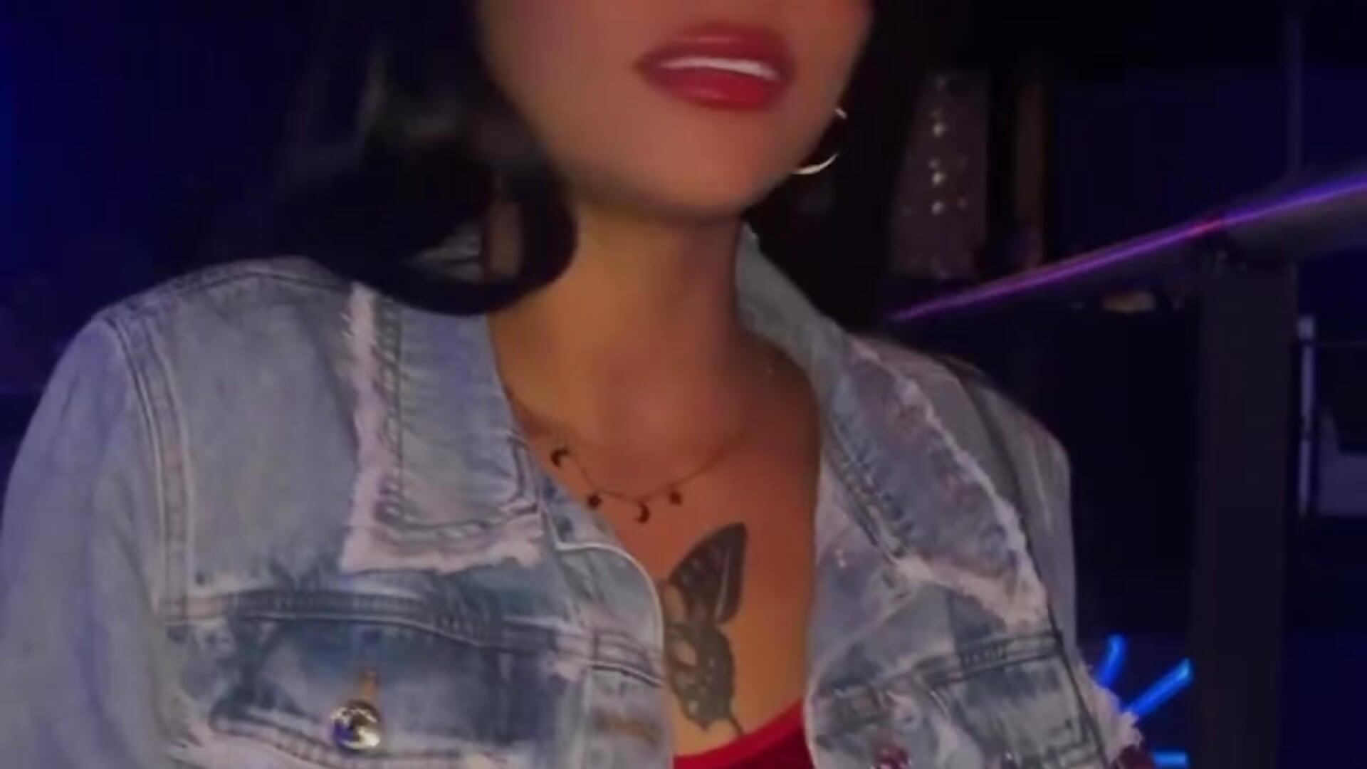 party :p - video by pretty_pettite cam model