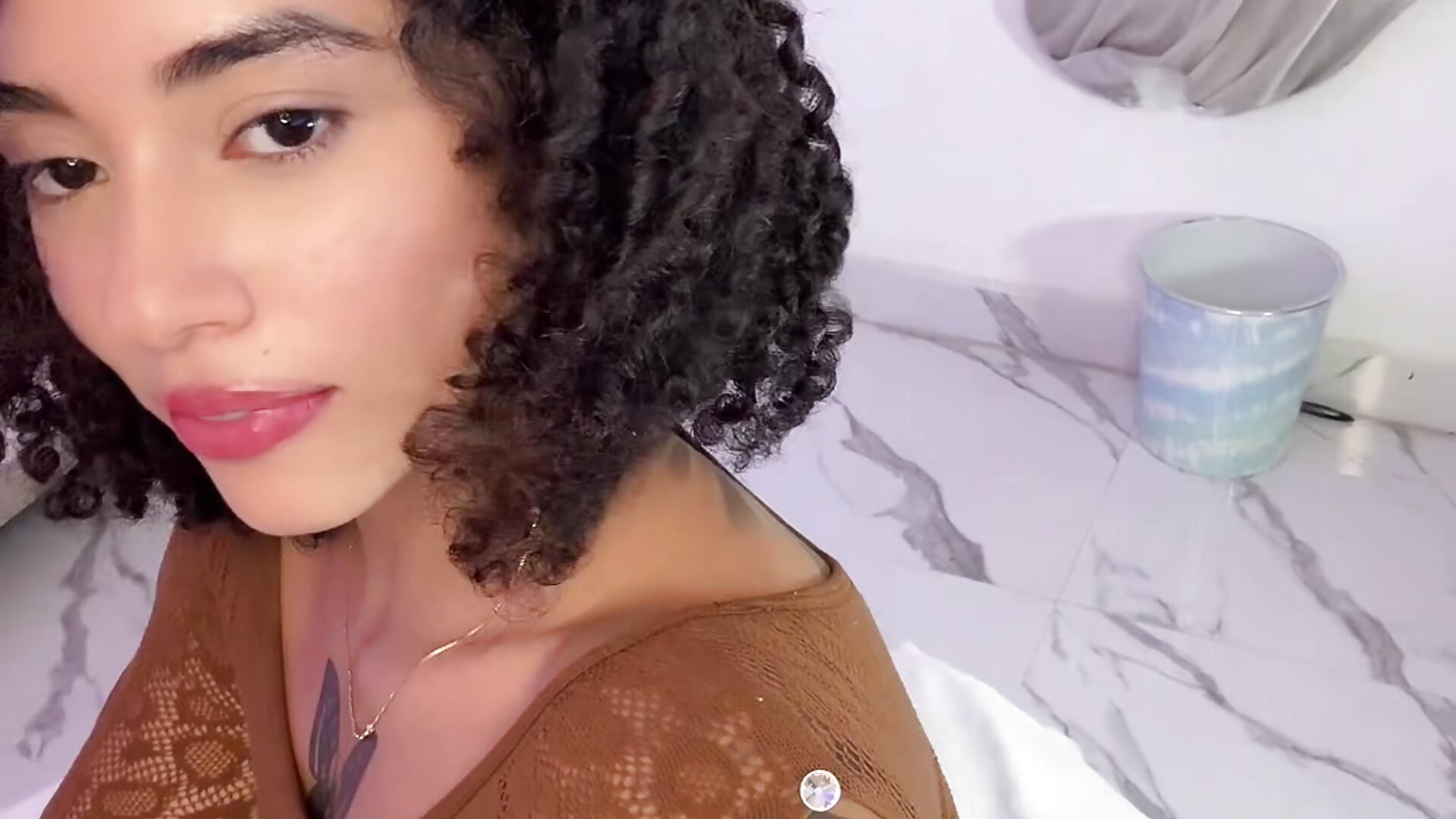 👩🏻‍🦱🤎 - video oleh model kamera pretty_pettite