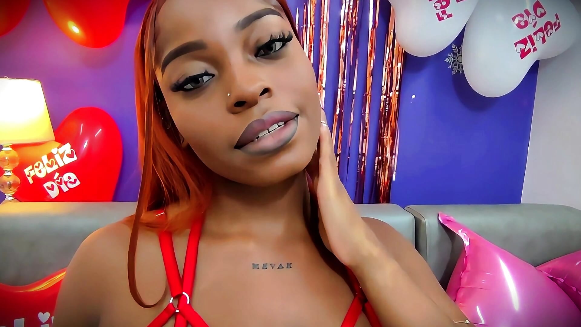 San valentin－カメラキャストのShantalGomesの動画