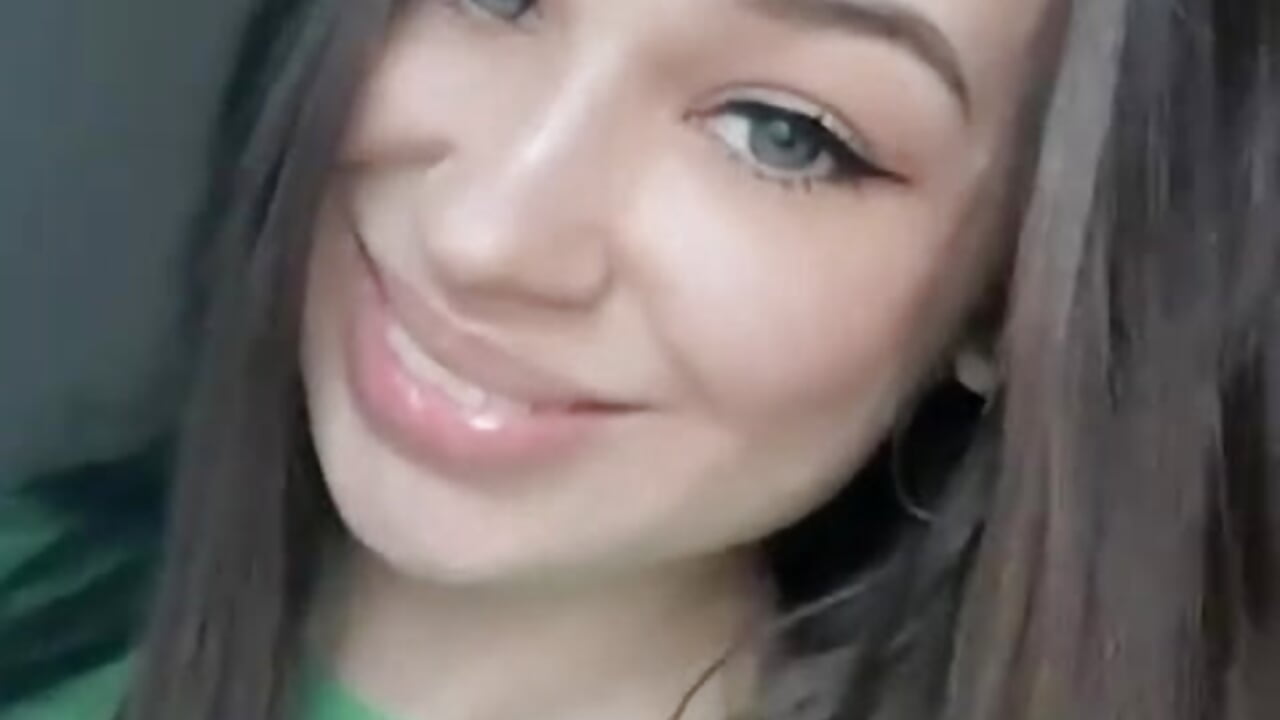 Smile — filmik divetagrace, modela(-lki) na kamerkach