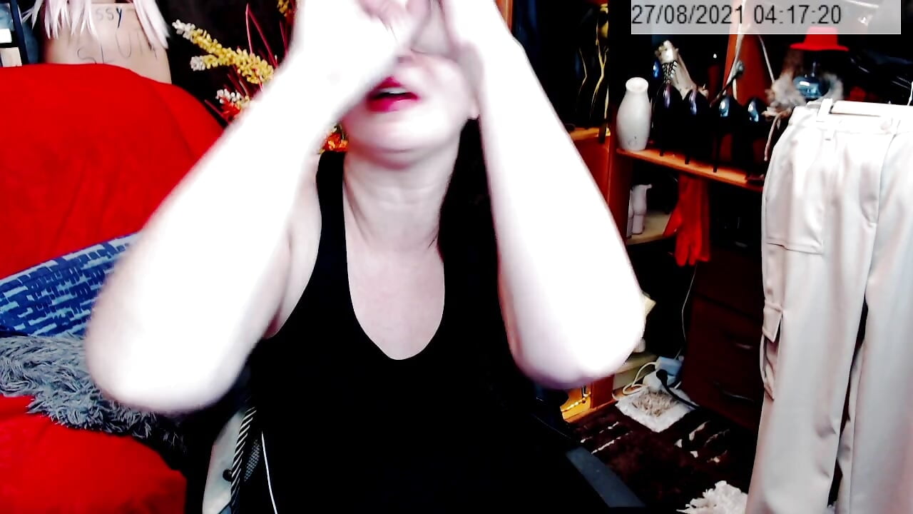 Since 2002 AT my camming TABLE was all this time RESPECT,FAIRPLAY,SAFE,SANE&CONSENSUAL BDSM PLAYS - video od modelky/modela Imperatriza