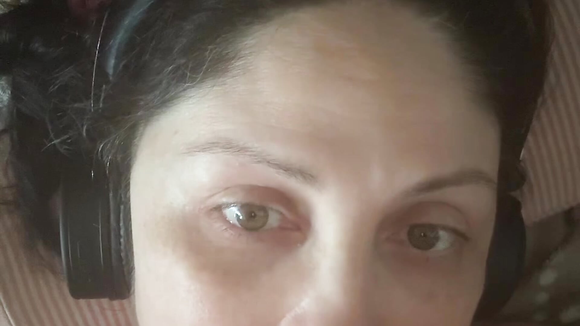 Or fund somebody else to do it in yr place! – video modela na kameri Imperatriza