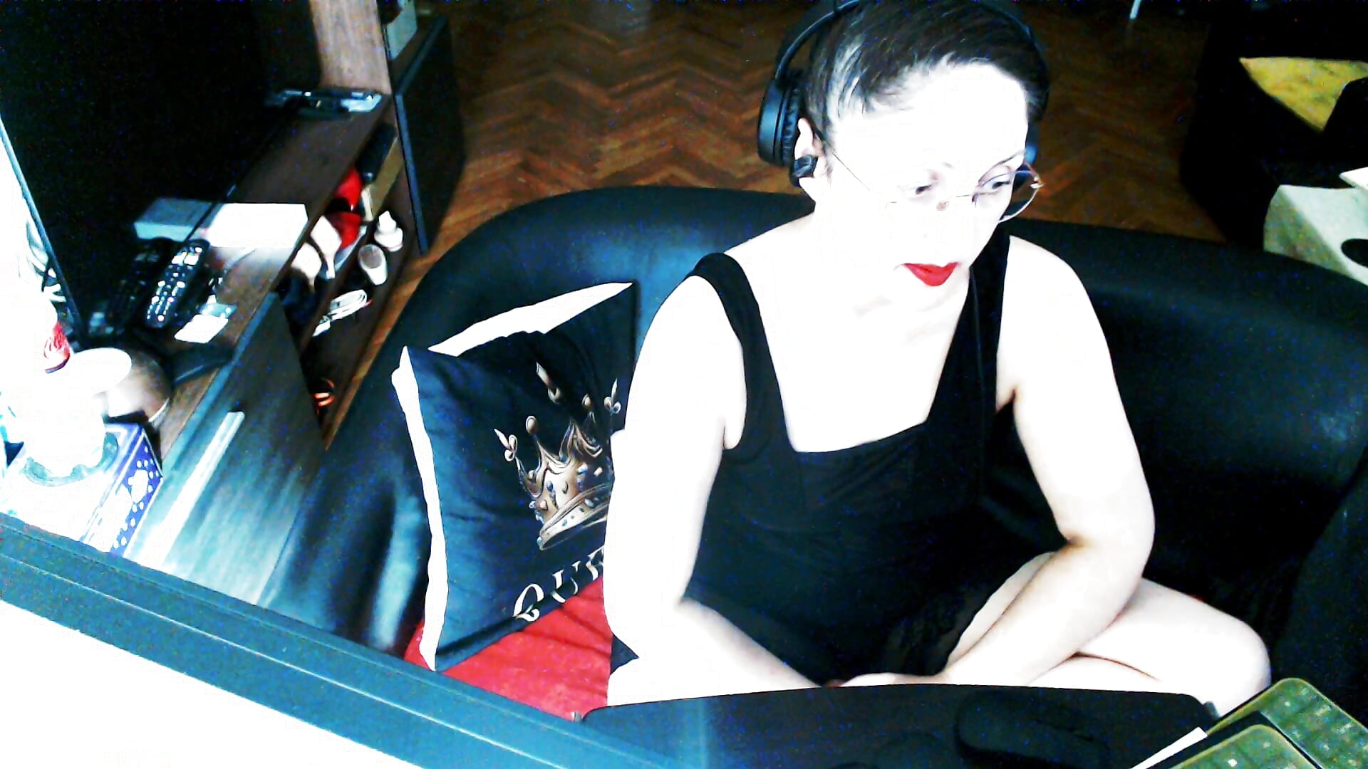 you cant have expectations from humans after you judge them, try to use them ecc! - video van Imperatriza cam-model