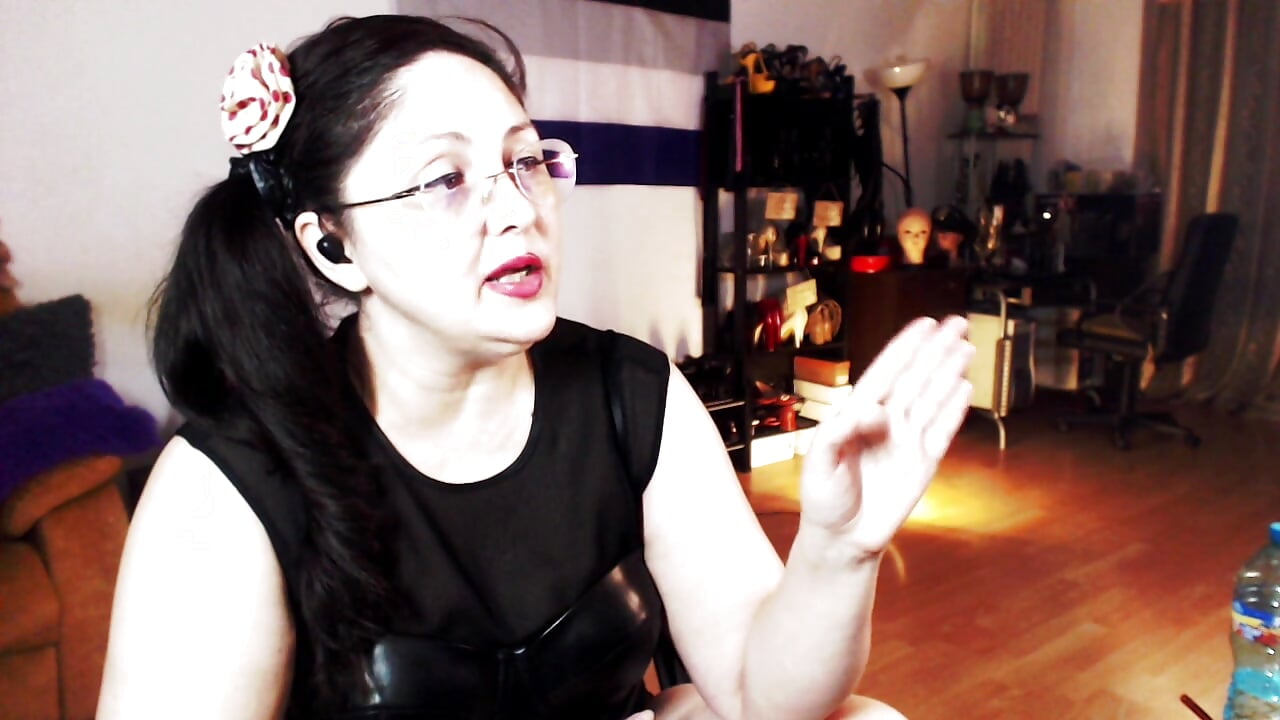 Adult videochat hosts on fetish/kinky areas are not actors, we really have a life style like this! - video od modelky/modela Imperatriza